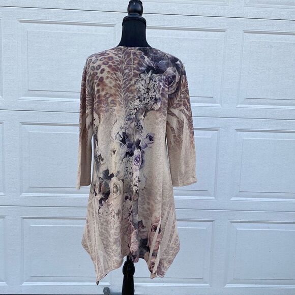 STUDIO GEM Blouse   - Picture 2 of 8